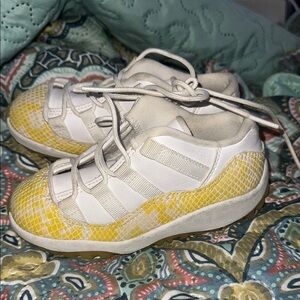 Jordan Kids White and Yellow Sneakers